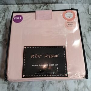 Betsey Johnson Full 6 Piece Embossed Sheet‎ Set Pink Includes Bonus Pillowcases